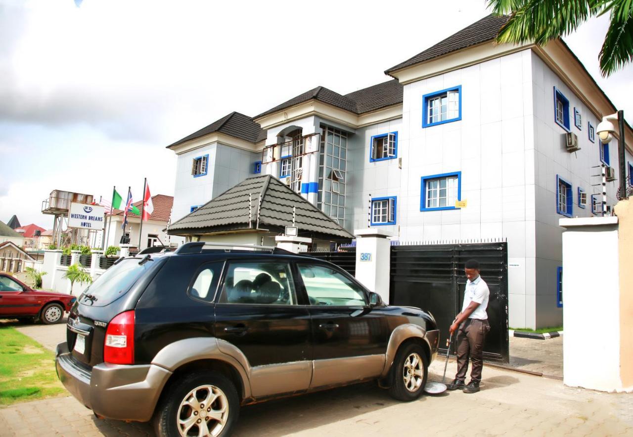 Western Dreams Hotel Abuja Exterior foto